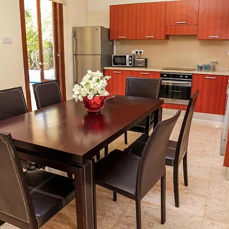 Villa Aphrodite Hills Superior 85 *